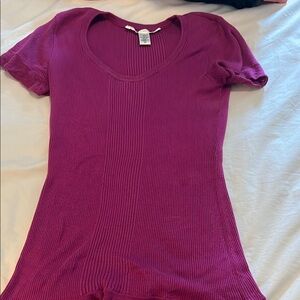 Diane Von Furstenberg Ribbed Fitted Tee in Pink and Purple
